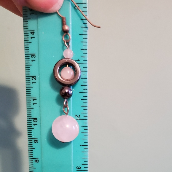 Rose quartz and hematite drop earrings - Picture 3 of 3